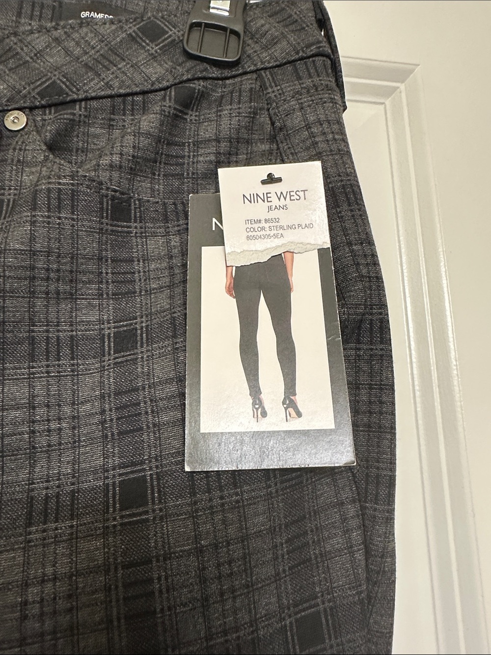 Nine West Women’s Gramercy Skinny Plaid Slim Fit Jeans - Size 10 - Picture 2 of 7